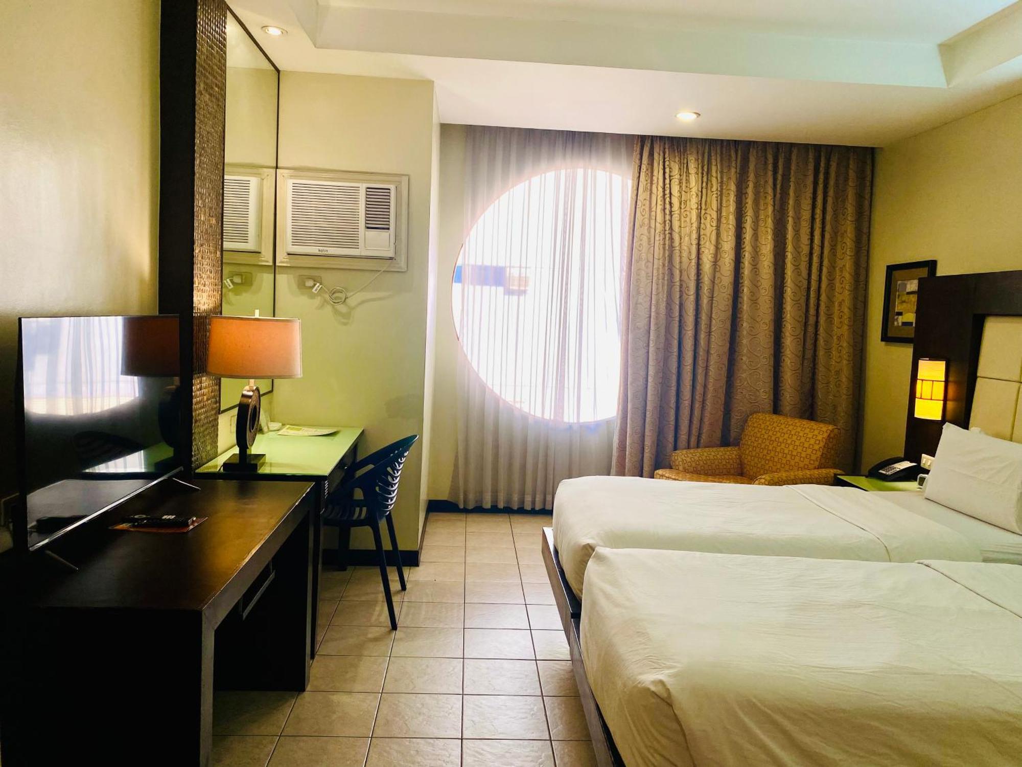 Circle Inn Hotel And Suites Bacolod Exteriér fotografie