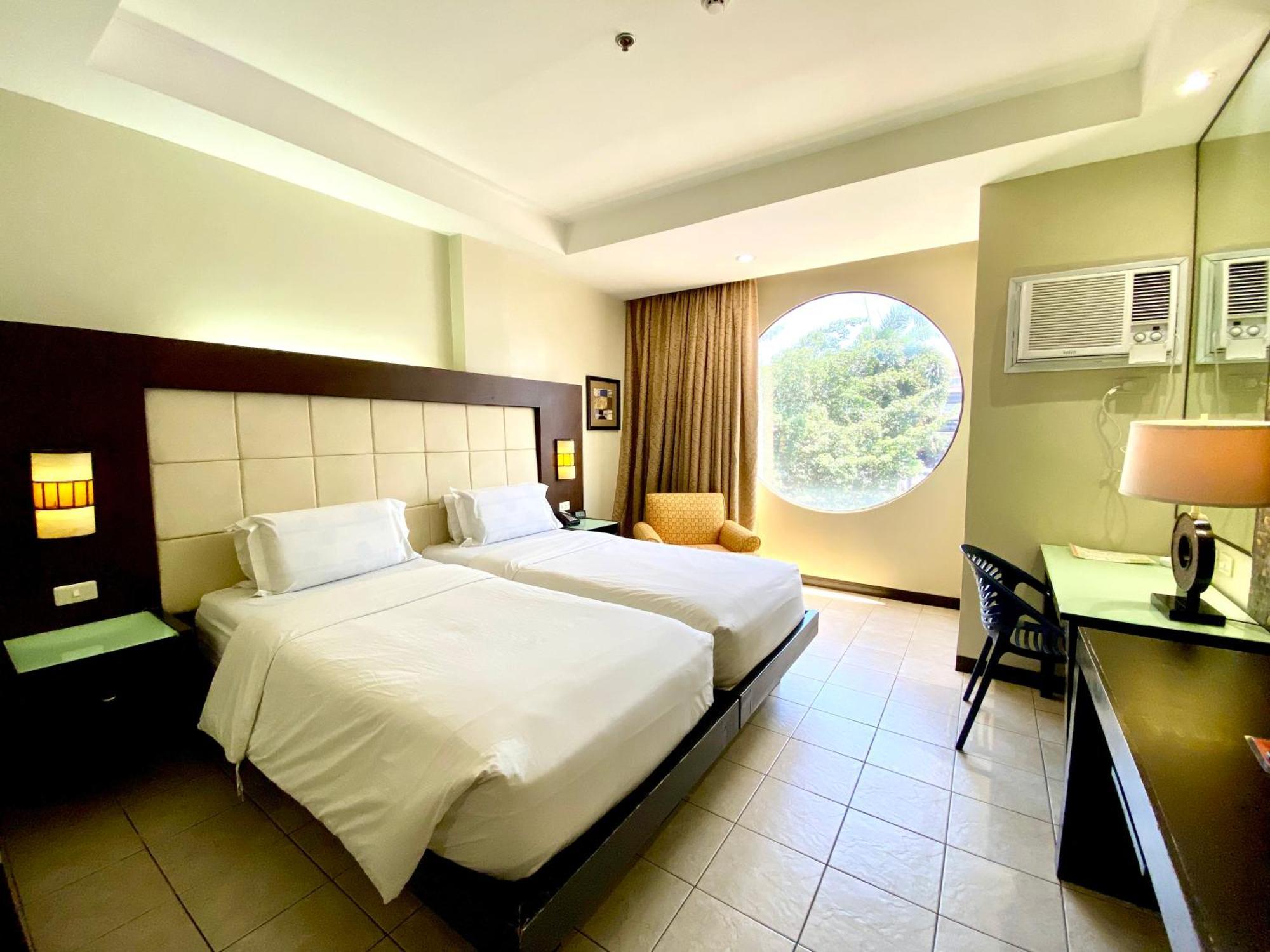 Circle Inn Hotel And Suites Bacolod Exteriér fotografie
