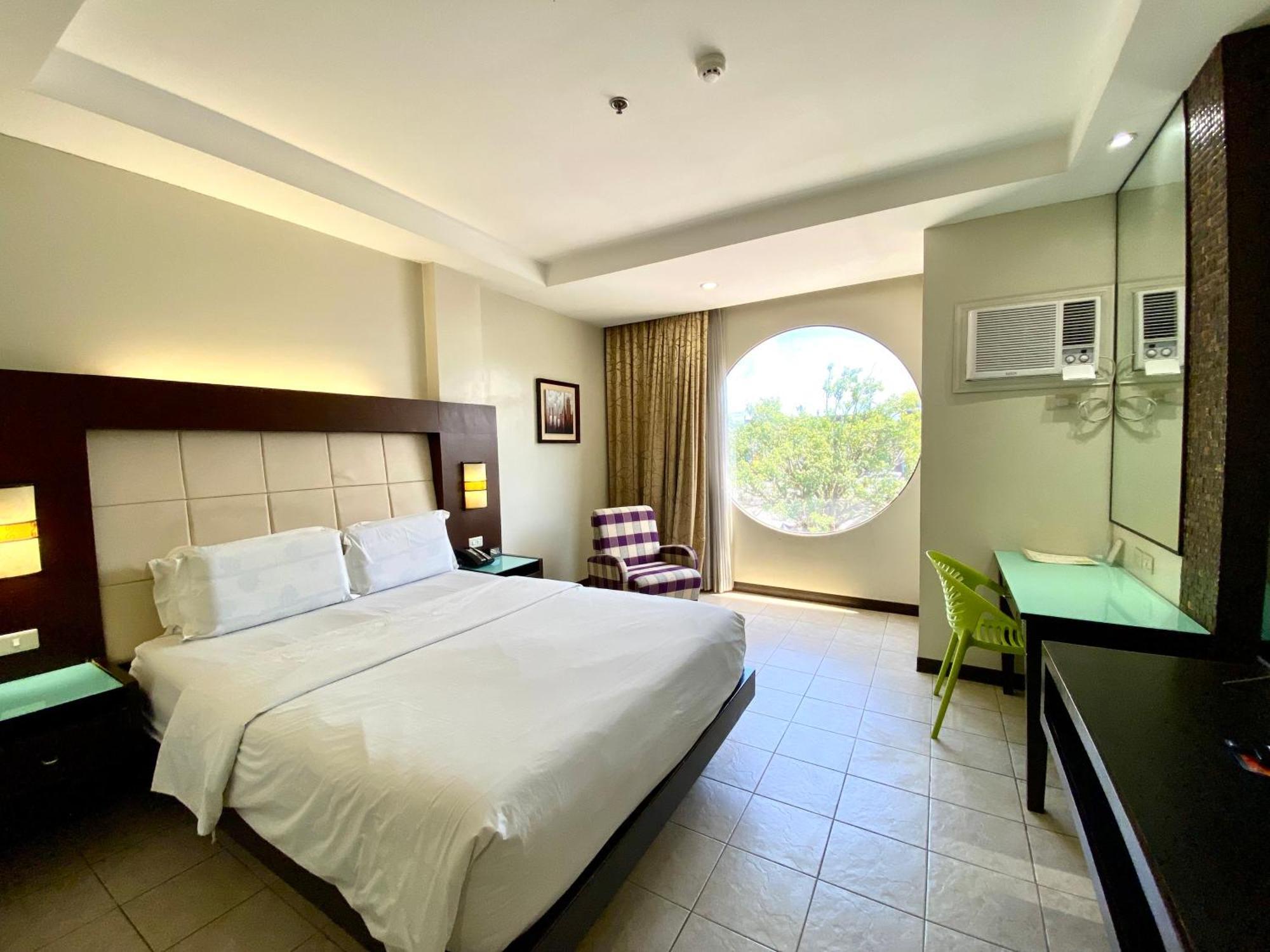 Circle Inn Hotel And Suites Bacolod Exteriér fotografie