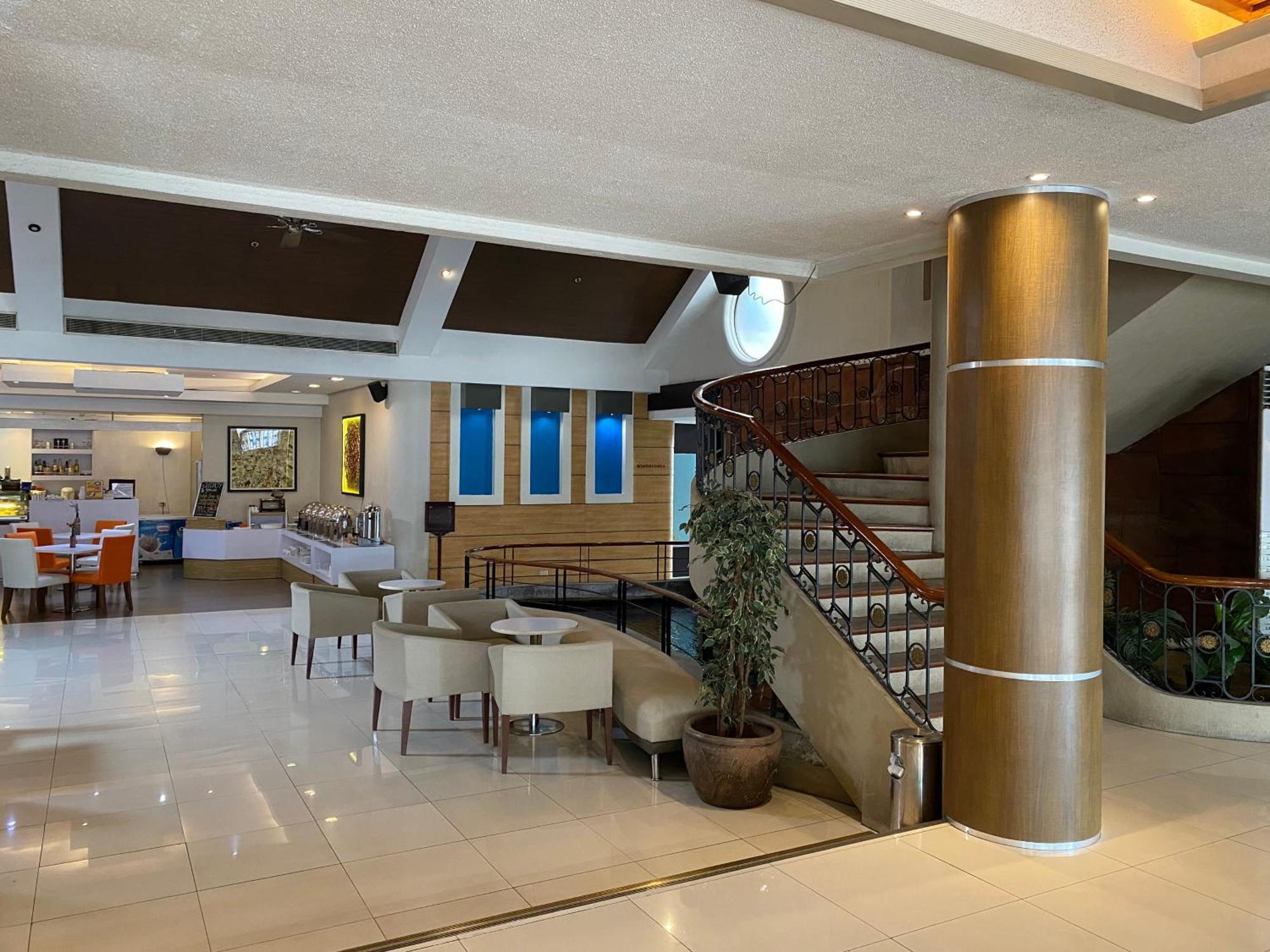 Circle Inn Hotel And Suites Bacolod Exteriér fotografie