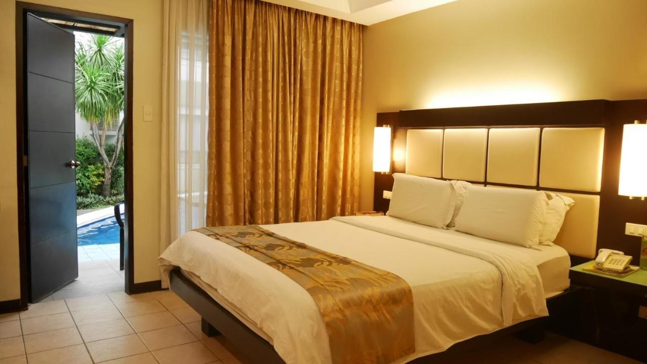 Circle Inn Hotel And Suites Bacolod Exteriér fotografie